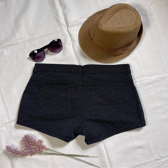 ♻️DISPONIBLE ♻️ 
✨🍂PRE-LOVED H&M Short🍂✨ - Picture 5 of 6